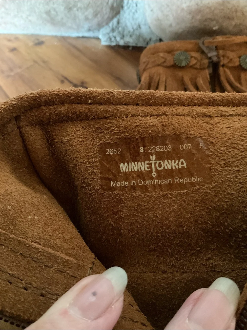 Minnetonka 3 Layer Fringe Suede Boots Size 8